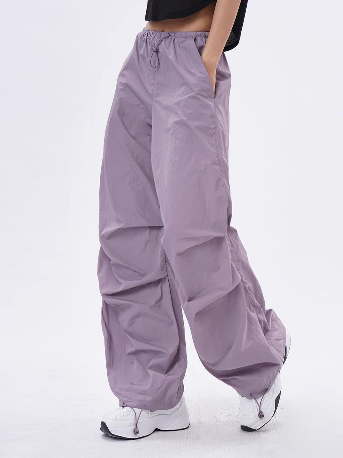Damen-Fallschirmhose aus gewebtem Nylon