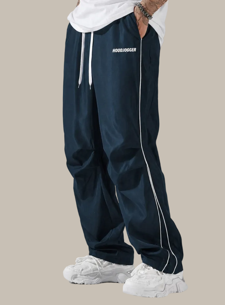 Seitenansicht der Herren Fallschirmhose HOODJOGGER
